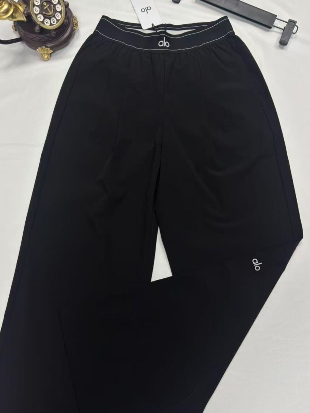 ALO Yoga 🖤 Suit Up Trouser Black NWT Wide Leg 30" Sz M - Picture 2 of 8